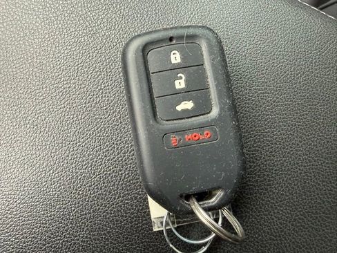 Used 2019 Honda Accord Sport image 16