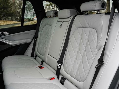 Used 2024 BMW X5 xDrive40i w/ M Sport Package image 18