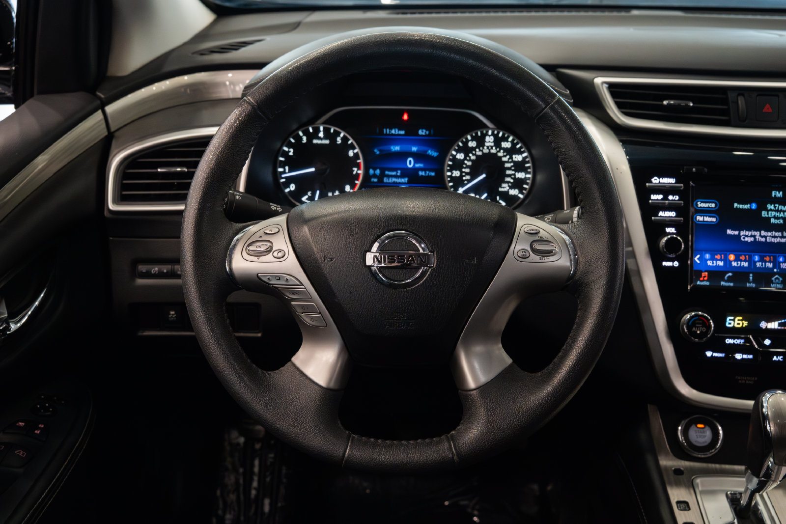 Used 2016 Nissan Murano SV AWD/4WD image 12