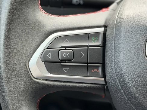 Used 2024 Jeep Compass Trailhawk AWD/4WD image 11