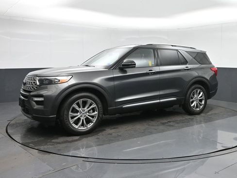 Used 2020 Ford Explorer Limited AWD/4WD image 3