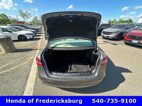 Used 2018 Toyota Avalon XLE Premium w/ All Weather Liner Package FWD image 12