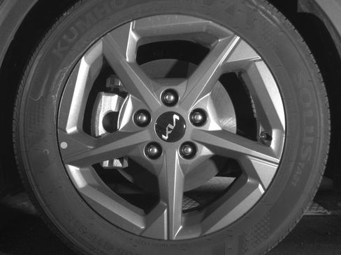Used 2024 Ford Explorer Limited RWD image 12