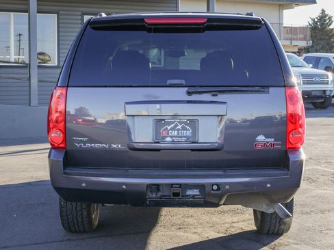 Used 2011 GMC Yukon XL SLT image 6