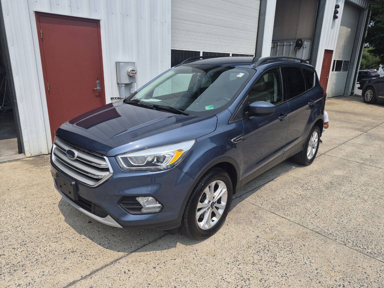 Used 2018 Ford Escape SEL AWD/4WD image 2