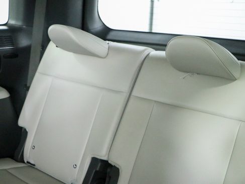 Used 2025 Hyundai Santa Fe Limited FWD image 27