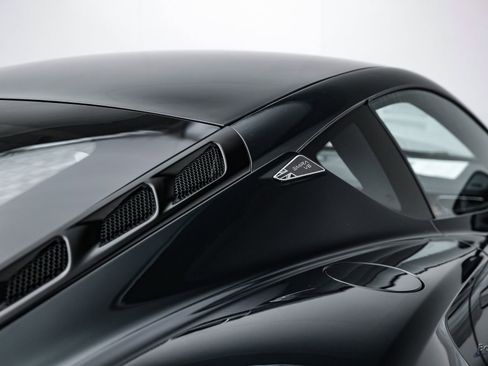 Used 2025 Lotus Emira RWD image 38