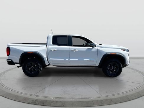 Used 2025 GMC Canyon Elevation RWD image 9
