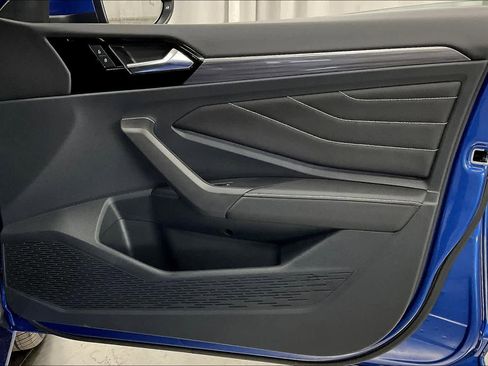 Used 2024 Volkswagen Jetta SEL image 30