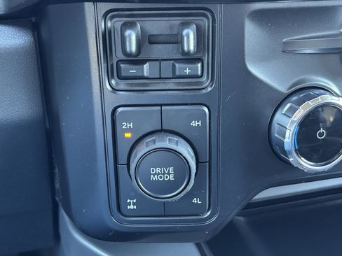 New 2026 Ford F250 Lariat w/ Black Appearance Package image 4