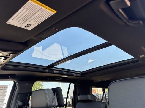New 2026 GMC Yukon XL Denali w/ Denali Reserve Package image 19