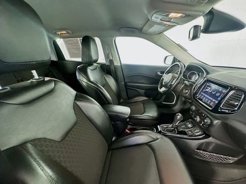 Used 2020 Jeep Compass Latitude AWD/4WD image 26