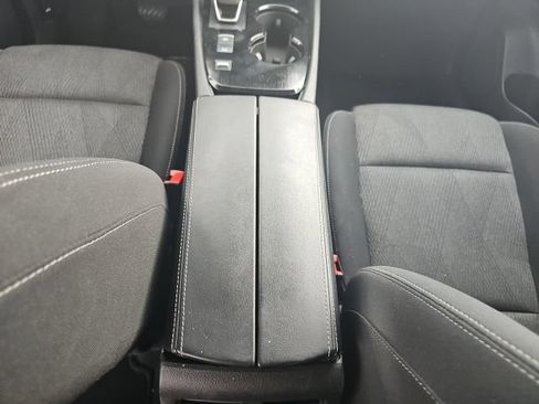 Used 2025 Nissan Rogue SV FWD image 26