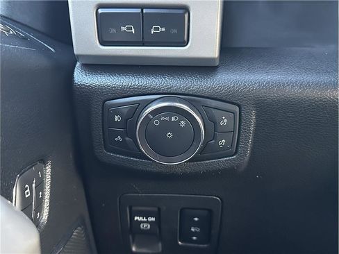 Used 2018 Ford F150 Lariat w/ Equipment Group 502A Luxury image 29