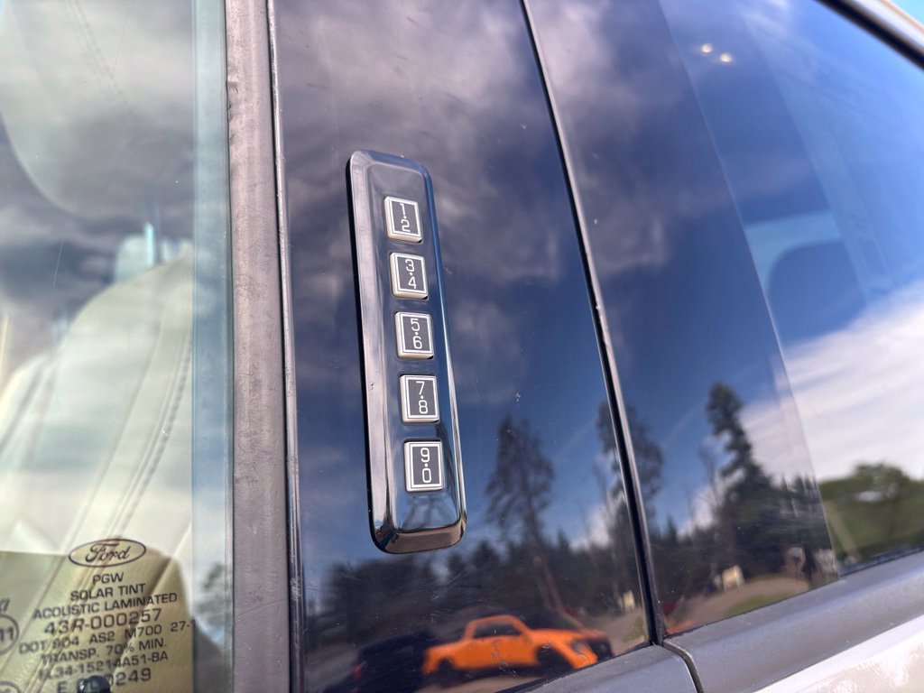 Used 2017 Ford F350 Lariat w/ Lariat Ultimate Package AWD/4WD image 12