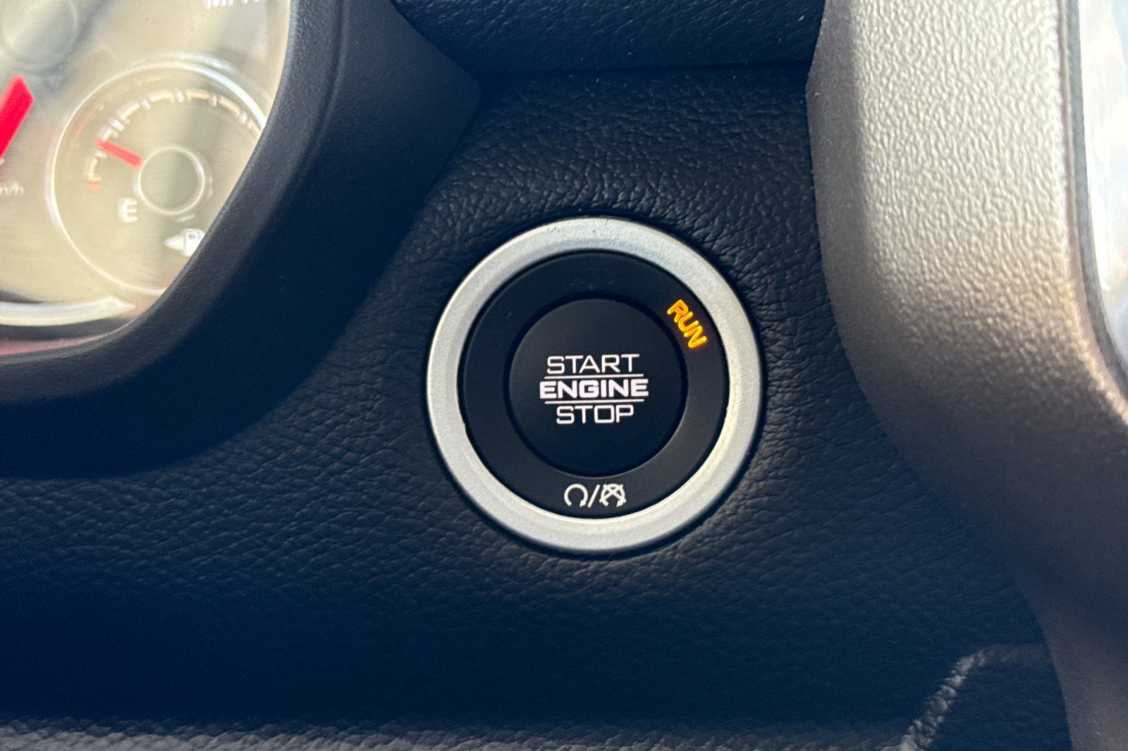 Used 2019 RAM 1500 Laramie RWD image 33