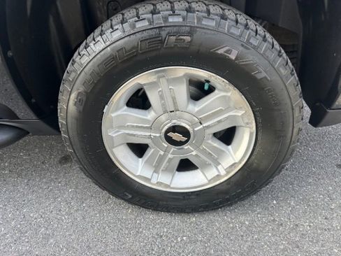 Used 2007 Chevrolet Avalanche LT w/ LT Preferred Equipment Group image 12