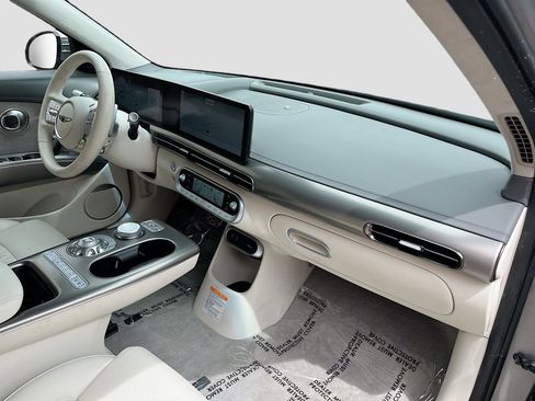 Used 2025 Genesis GV60 Performance AWD/4WD image 30