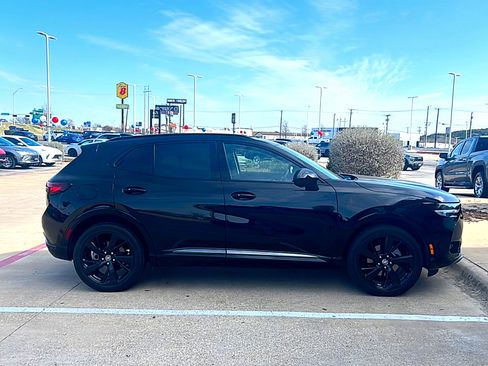 Used 2023 Buick Envision Essence w/ Technology Package I image 4