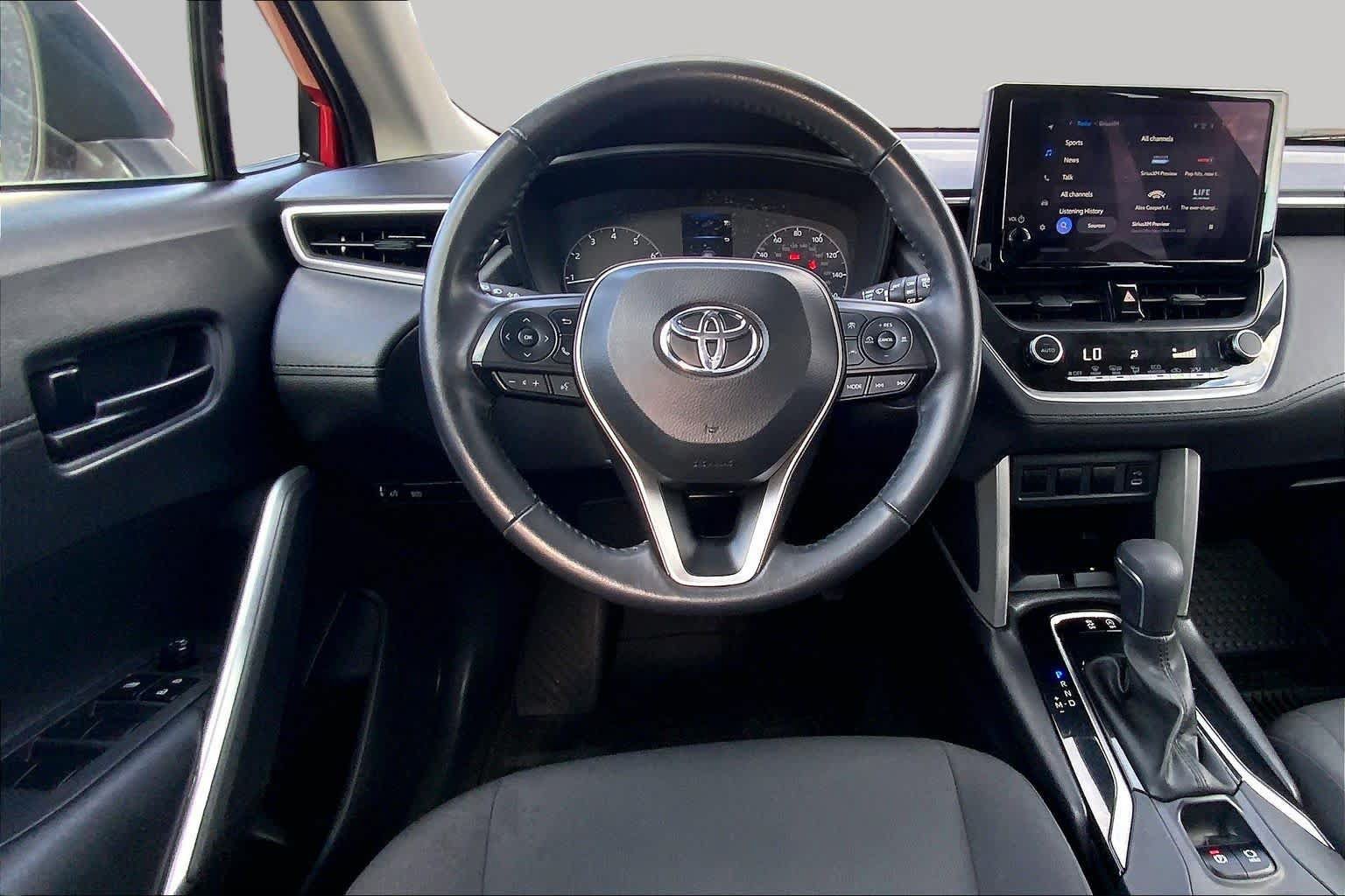 Used 2024 Toyota Corolla Cross LE AWD/4WD image 6