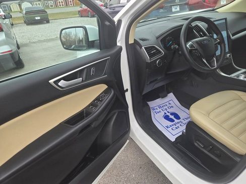 Used 2024 Ford Edge SEL w/ Convenience Package image 6