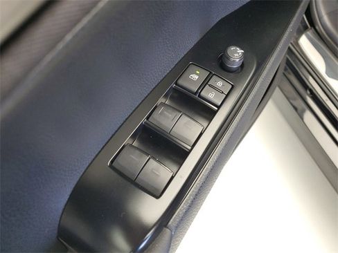 Used 2025 Toyota Camry LE image 21