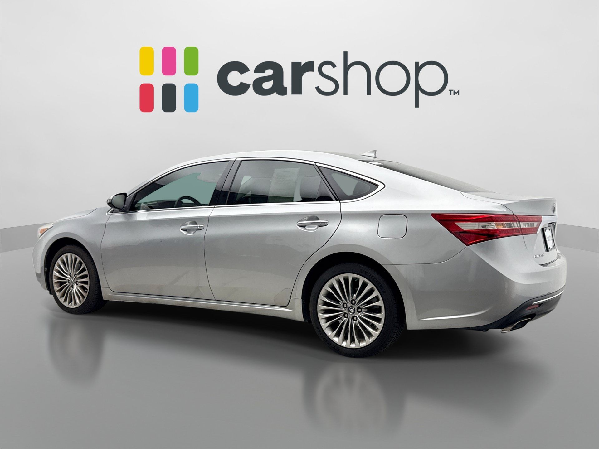 Used 2017 Toyota Avalon Limited FWD image 3