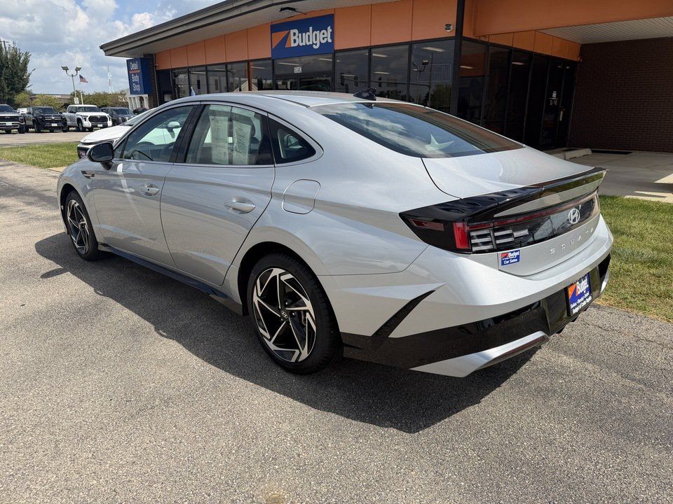 Used 2026 Hyundai Sonata SEL FWD image 3
