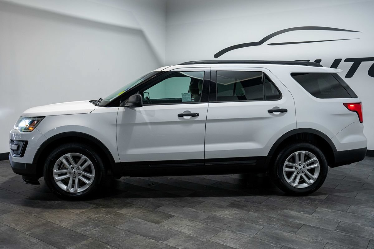 Used 2016 Ford Explorer 4WD image 3