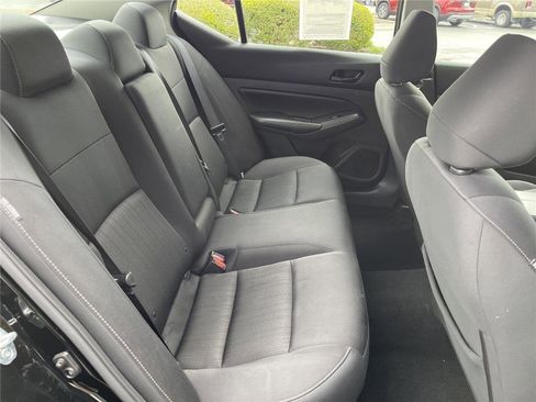 Used 2024 Nissan Altima 2.5 SV FWD image 32