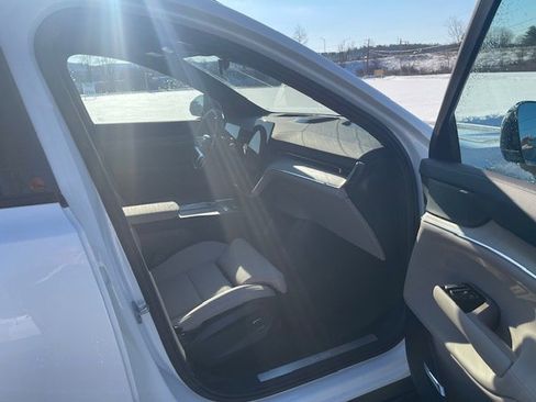New 2025 Volvo EX90 Plus image 7