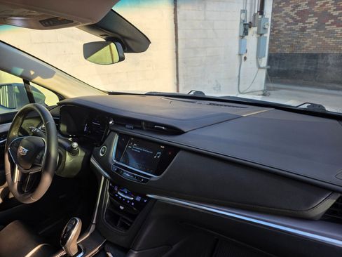 Used 2017 Cadillac XT5 Luxury w/ Driver Awareness Package image 22