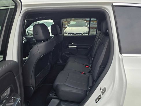 Used 2026 Mercedes-Benz GLB 250 4MATIC image 19