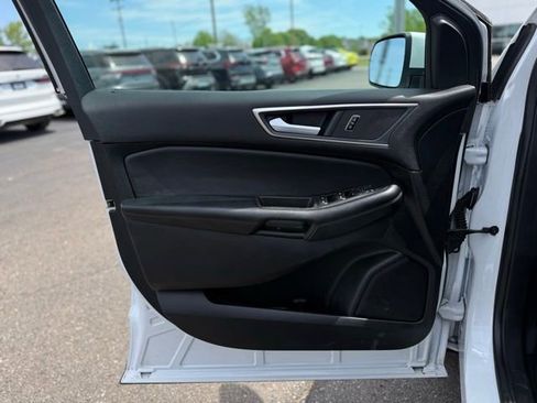 Used 2024 Ford Edge SEL w/ Convenience Package AWD/4WD image 11
