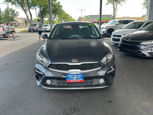 Used 2019 Kia Forte LXS FWD image 2