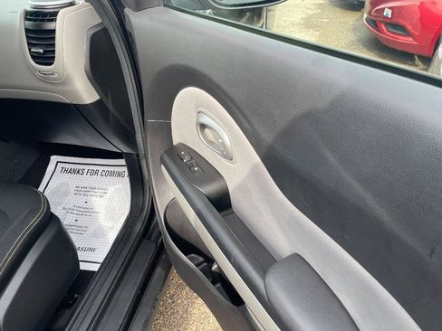 Used 2016 Kia Soul + image 12