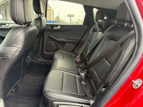 Used 2022 Ford Escape Titanium image 19