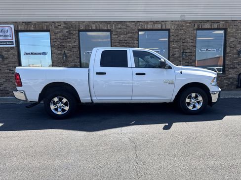 Used 2023 RAM 1500 Classic SLT w/ Trailer & Traction Group AWD/4WD image 5