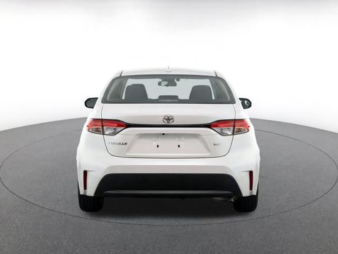 Used 2025 Toyota Corolla LE FWD image 8