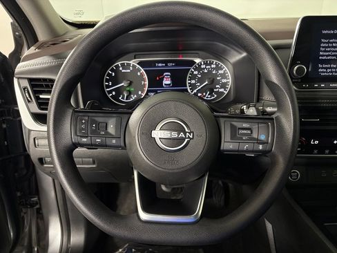 Used 2023 Nissan Rogue SV FWD image 19