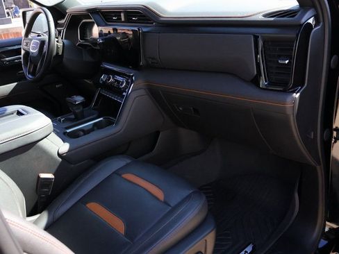 Used 2022 GMC Sierra 1500 AT4 w/ AT4 Premium Package image 13