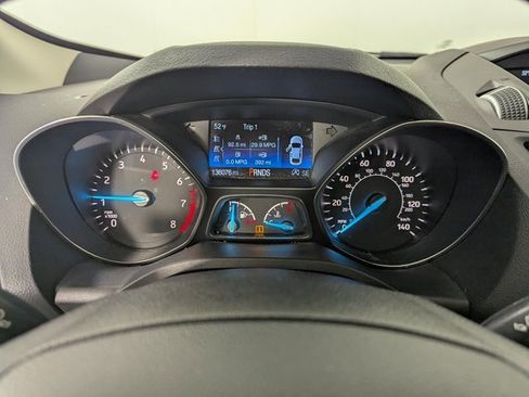 Used 2018 Ford Escape SE image 12