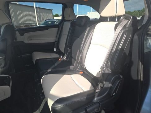 Used 2025 Honda Odyssey Elite image 16