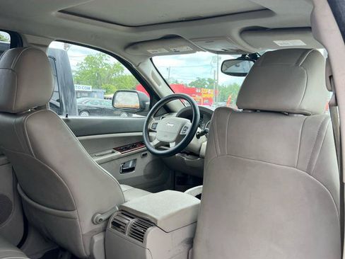 Used 2005 Jeep Grand Cherokee Limited AWD/4WD image 8