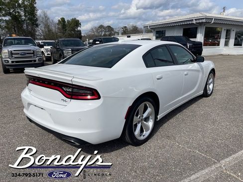 Used 2017 Dodge Charger R/T w/ Plus Group image 15