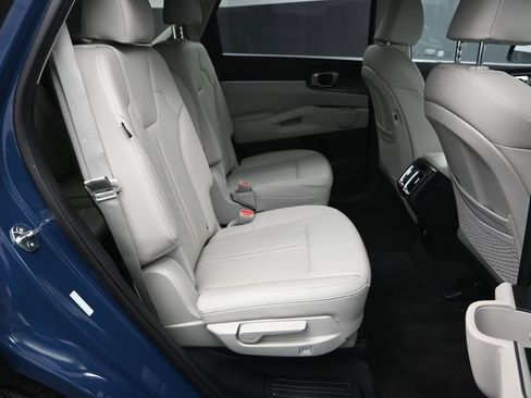 New 2025 Kia Sorento EX image 38