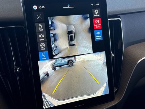 Certified 2026 Volvo XC60 B5 Plus AWD/4WD image 19