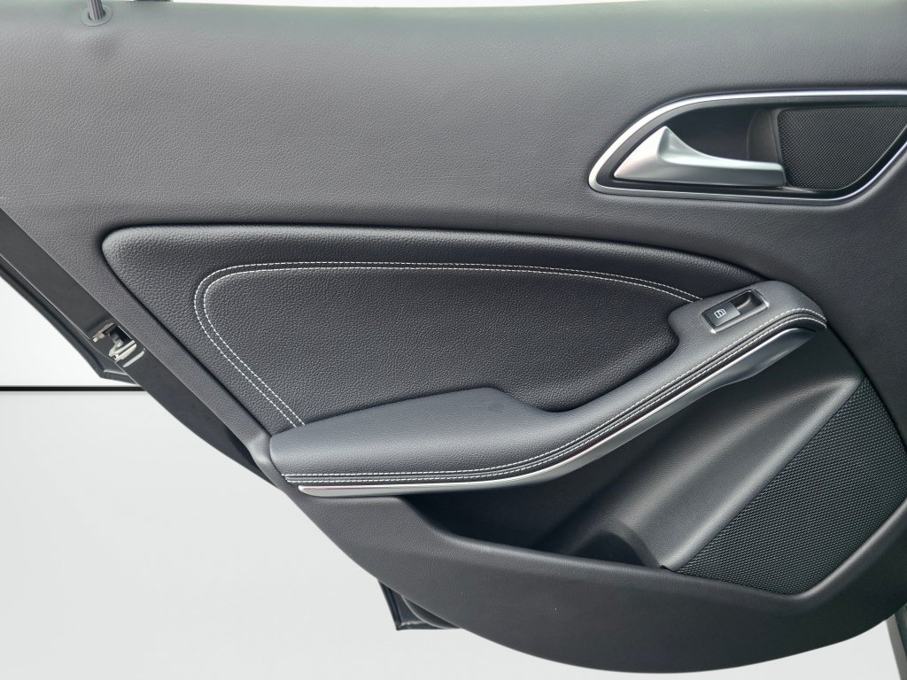 Used 2018 Mercedes-Benz GLA 250 4MATIC image 20