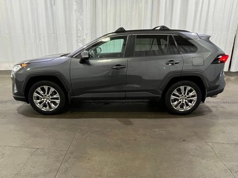 Used 2021 Toyota RAV4 XLE Premium AWD/4WD image 6