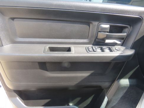 Used 2017 RAM 2500 Tradesman w/ Popular Equipment Group image 9